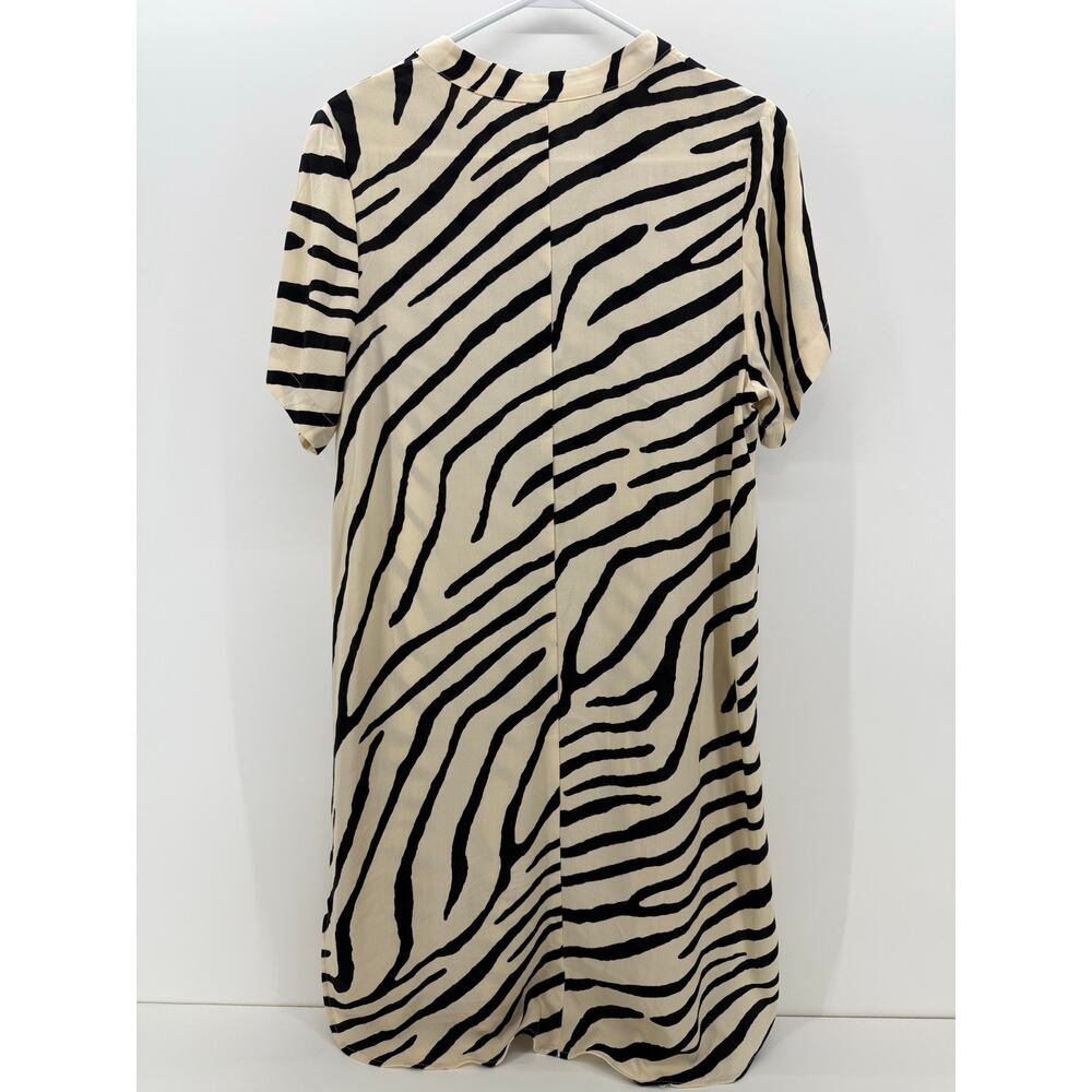 H&M Beige Zebra Print V-neck Tunic size XS - Picture 3 of 6